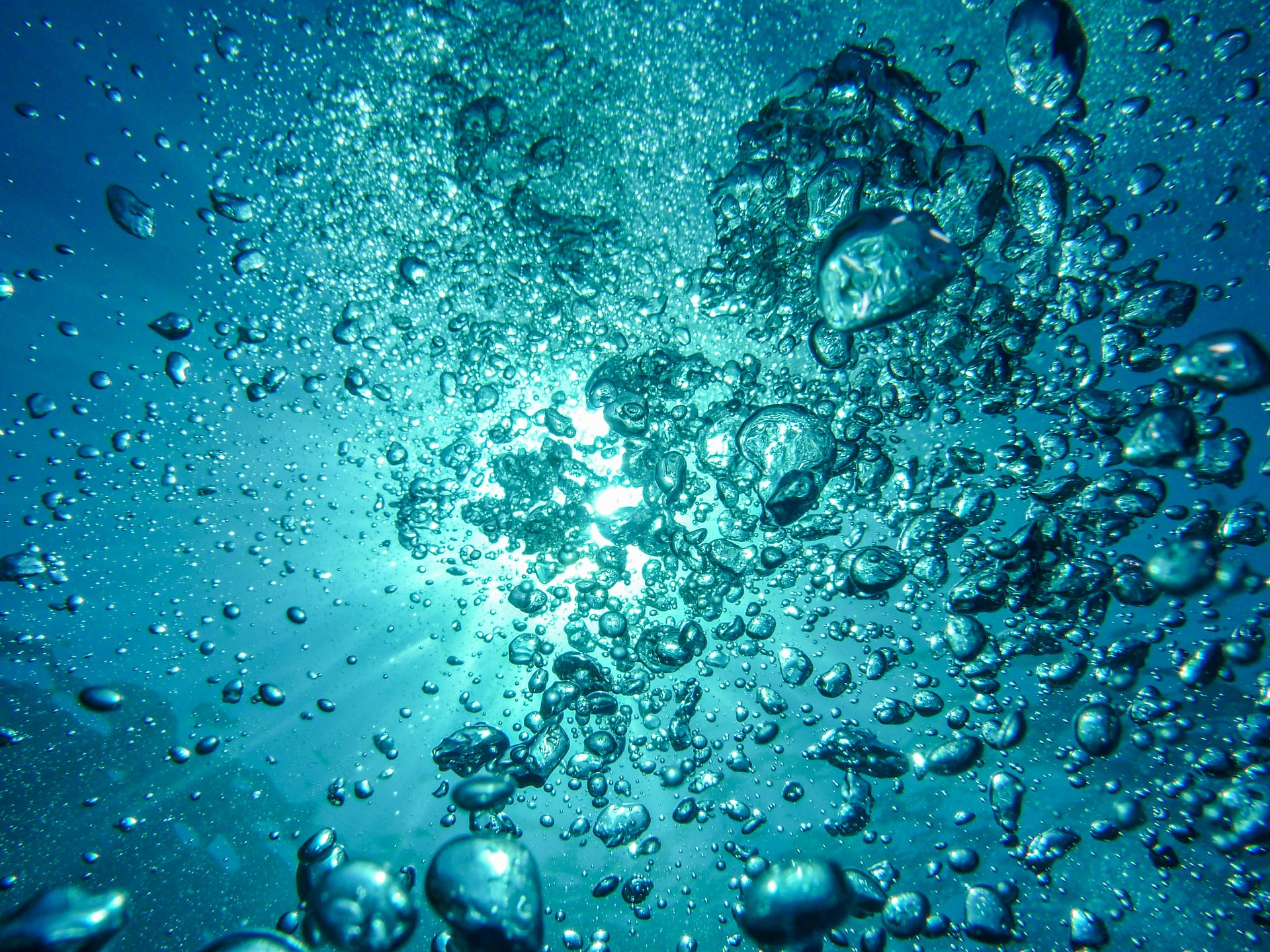 Warmwasser Speicher © pixabay / MartinStr