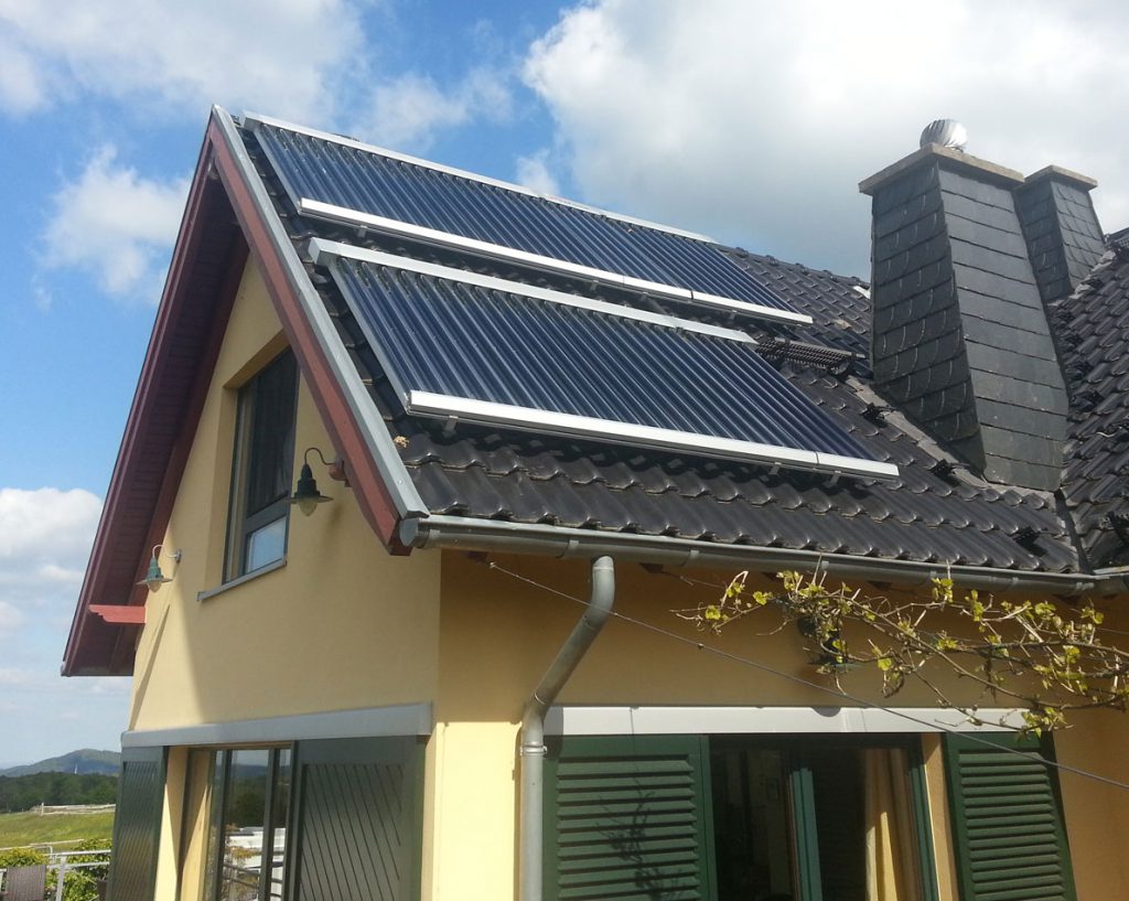 Solarthermie - Heizen mit der Sonne - DK Solar Vakuumröhrenkollektoren